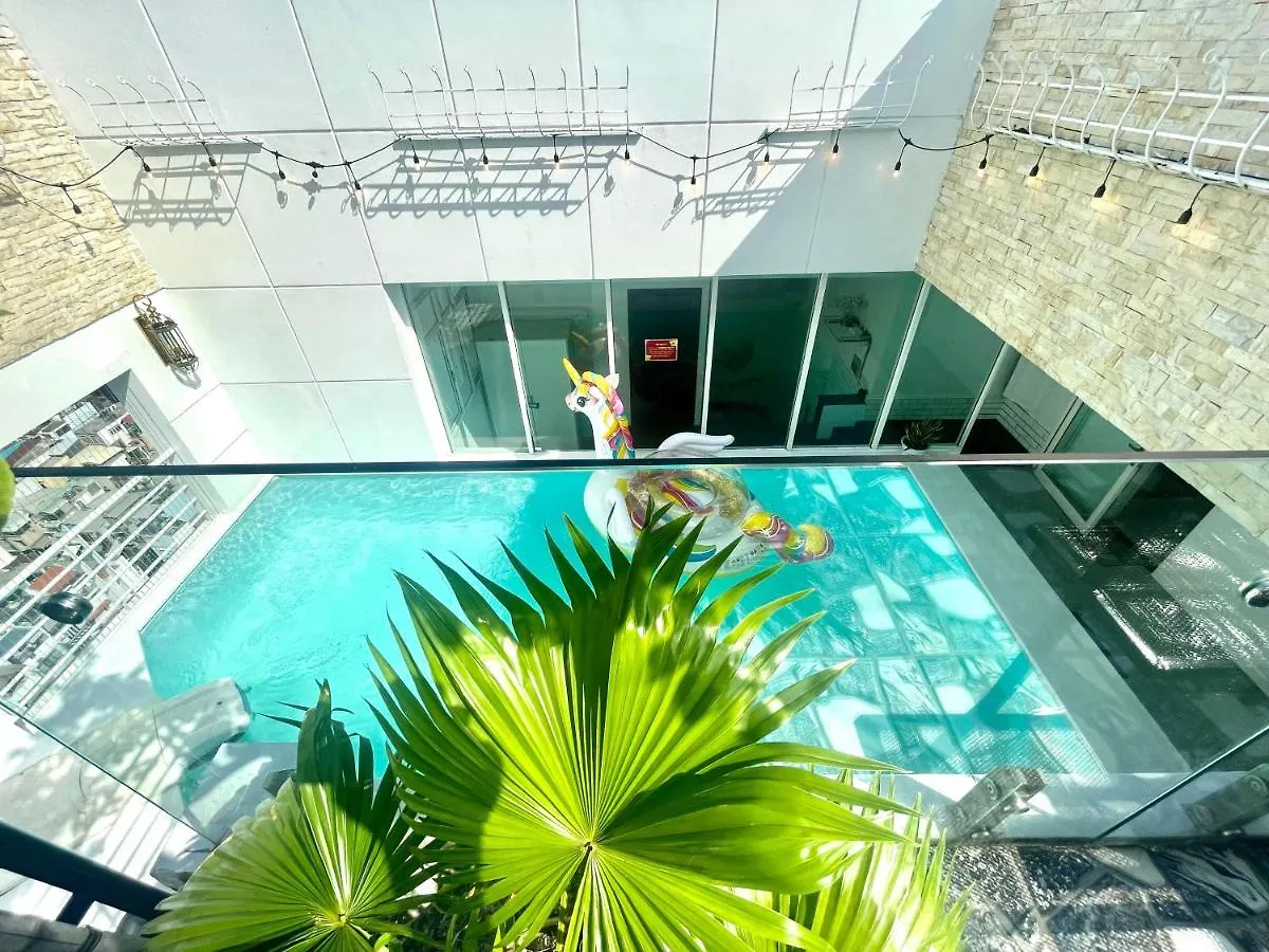 Apartment White Penthouse-Rooftop Pool Private -Central City Ho Chi Minh City