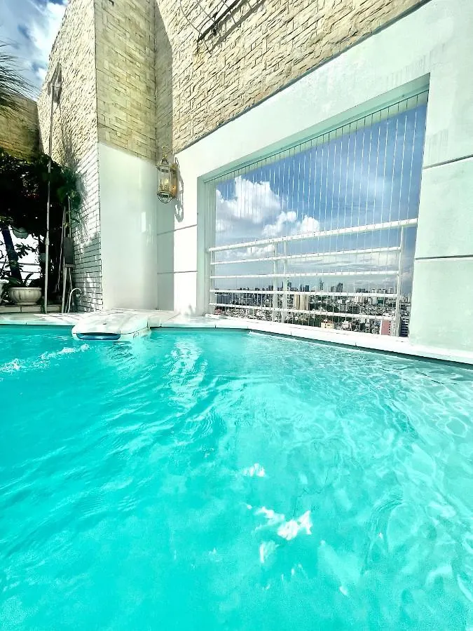 White Penthouse-Rooftop Pool Private -Central City Ho Chi Minh City 0*,  Vietnam