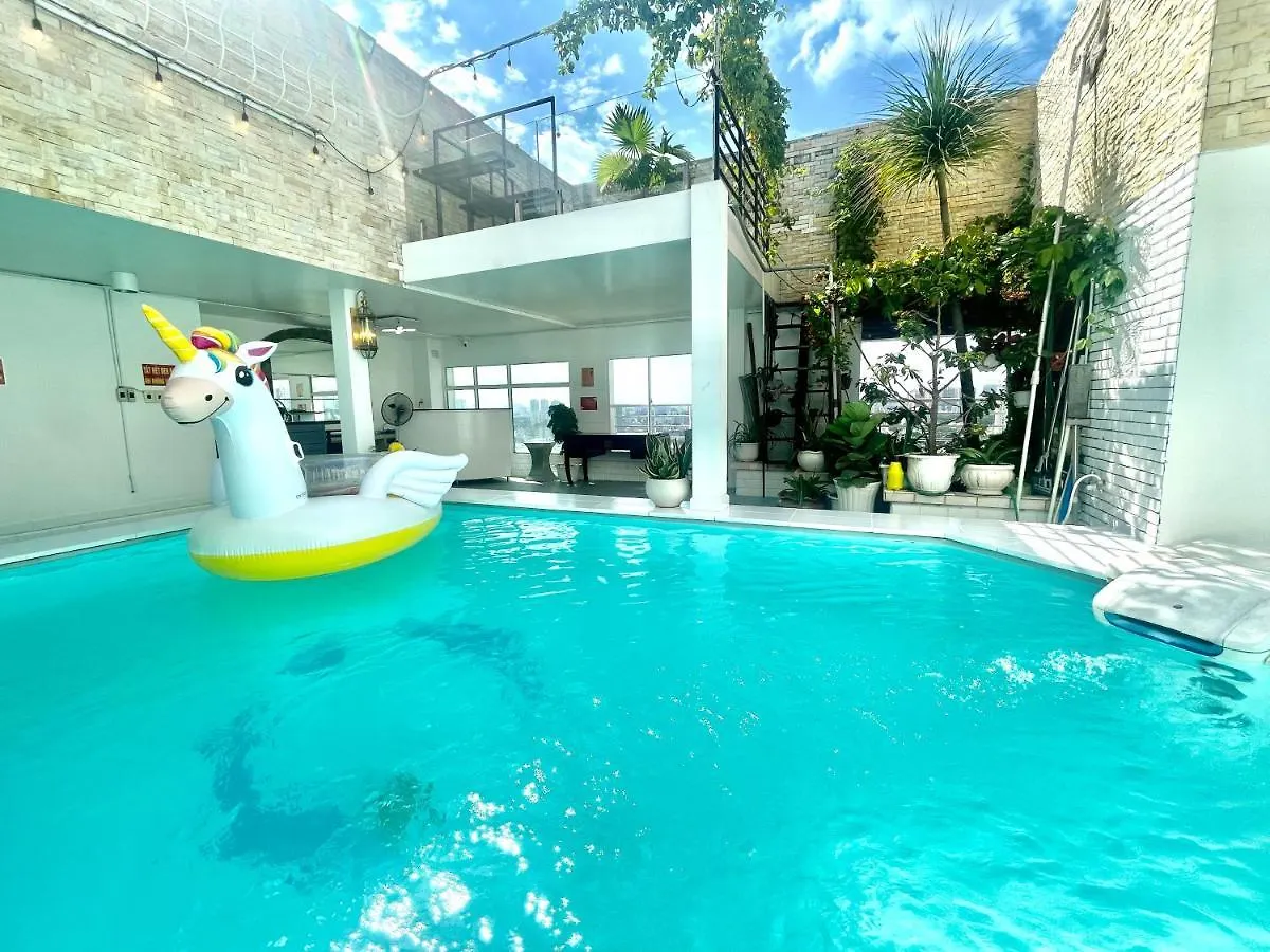 Apartment White Penthouse-Rooftop Pool Private -Central City Ho Chi Minh City Vietnam