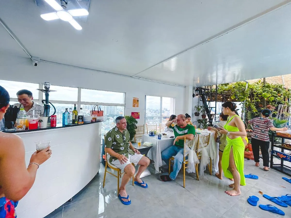 Apartment White Penthouse-Rooftop Pool Private -Central City Ho Chi Minh City Vietnam