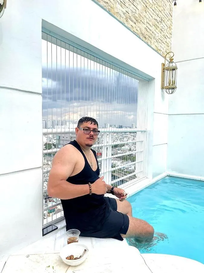 White Penthouse-Rooftop Pool Private -Central City Ho Chi Minh City 0*,  Vietnam