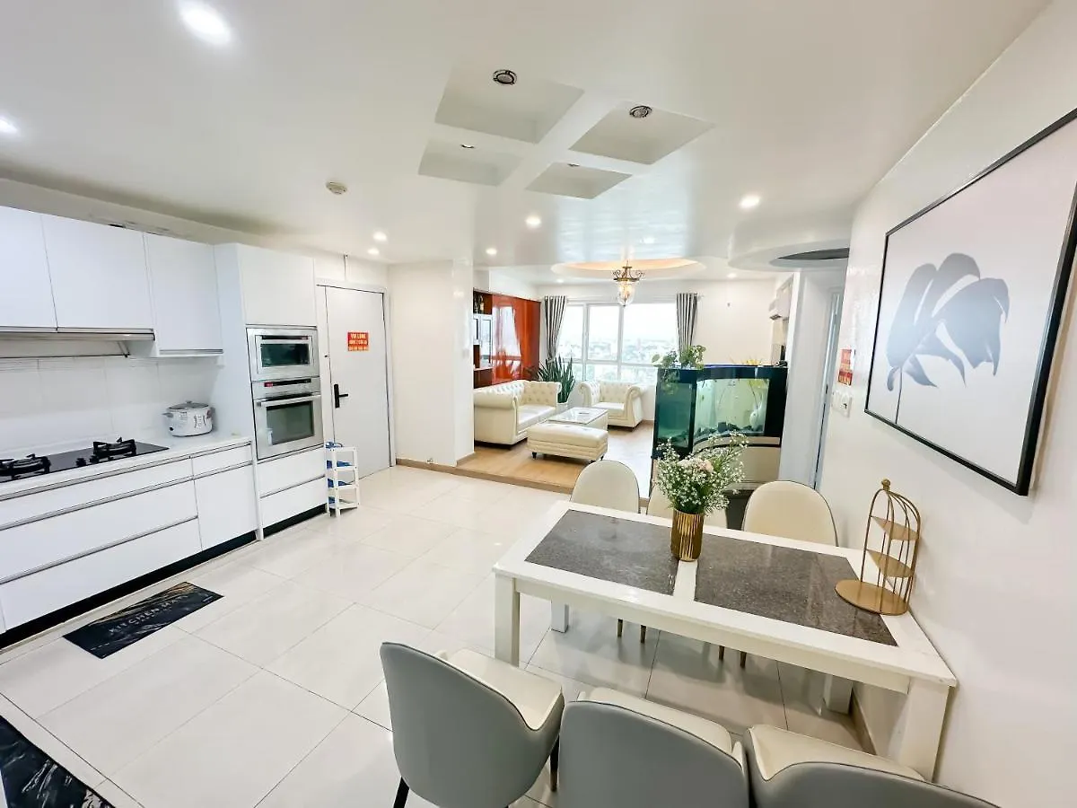 White Penthouse-Rooftop Pool Private -Central City Ho Chi Minh City 0*,