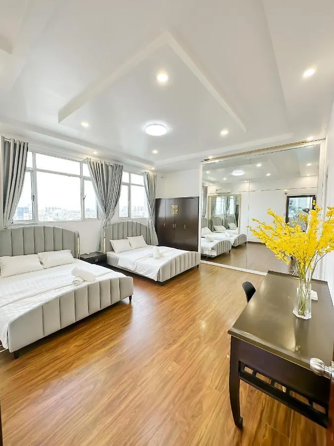Apartment White Penthouse-Rooftop Pool Private -Central City Ho Chi Minh City