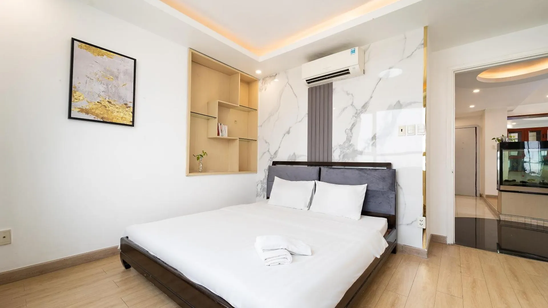Apartment White Penthouse-Rooftop Pool Private -Central City Ho Chi Minh City Vietnam