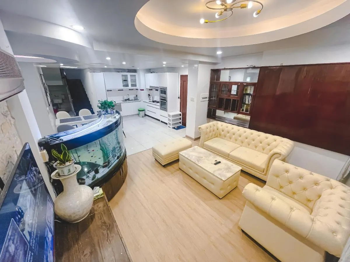 White Penthouse-Rooftop Pool Private -Central City Ho Chi Minh City Vietnam